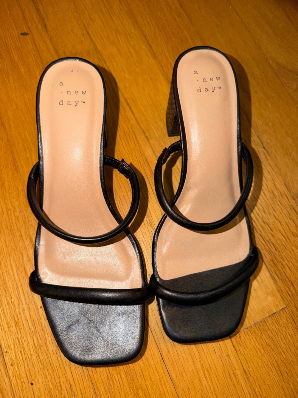 A New Day Black Strappy Square Toe Block Heel Sandals – Size 6.5